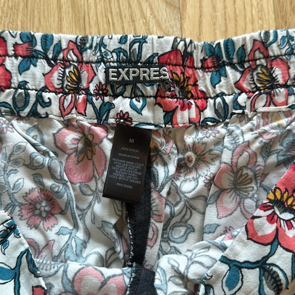 Bundle of 4 soft shorts - Medium - Picture 15 of 15